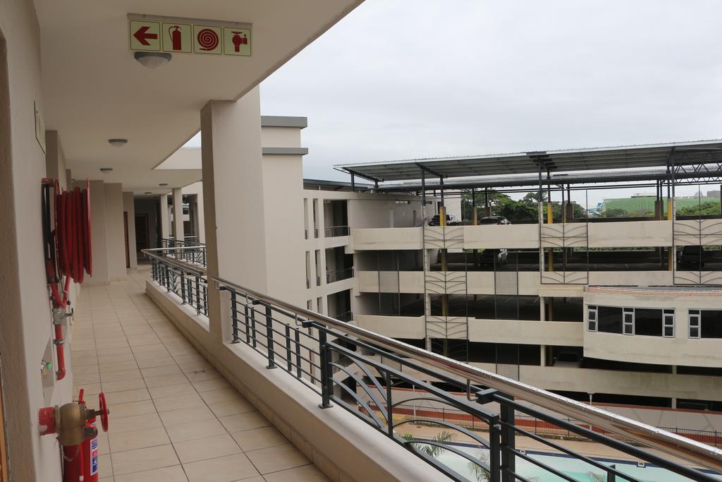 Cyro Apartments At Central Park Durban Eksteriør bilde